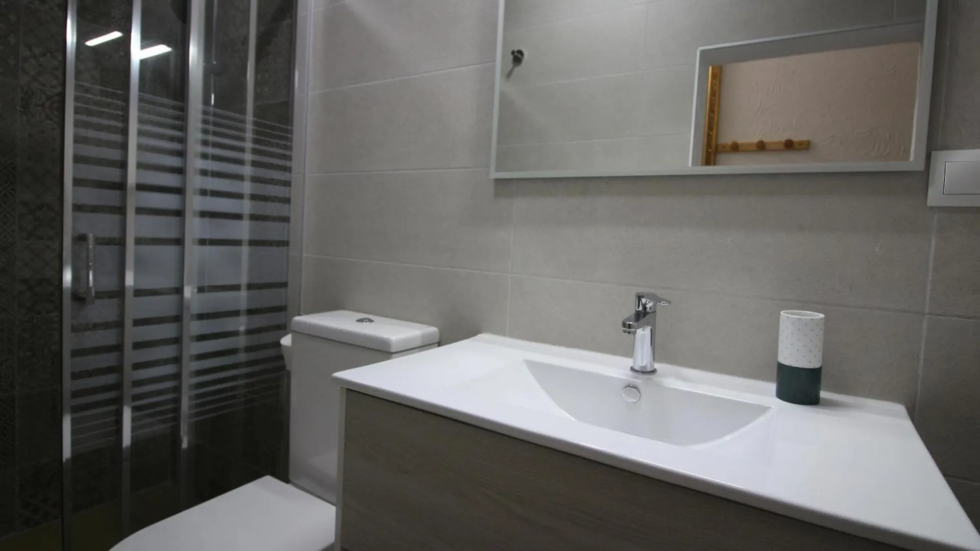 Grifeu 4 - Apartamento Situado Muy Cerca De La Playa De Cap Ras, Para 4 Personas - Es-228-194 Llanca Spain