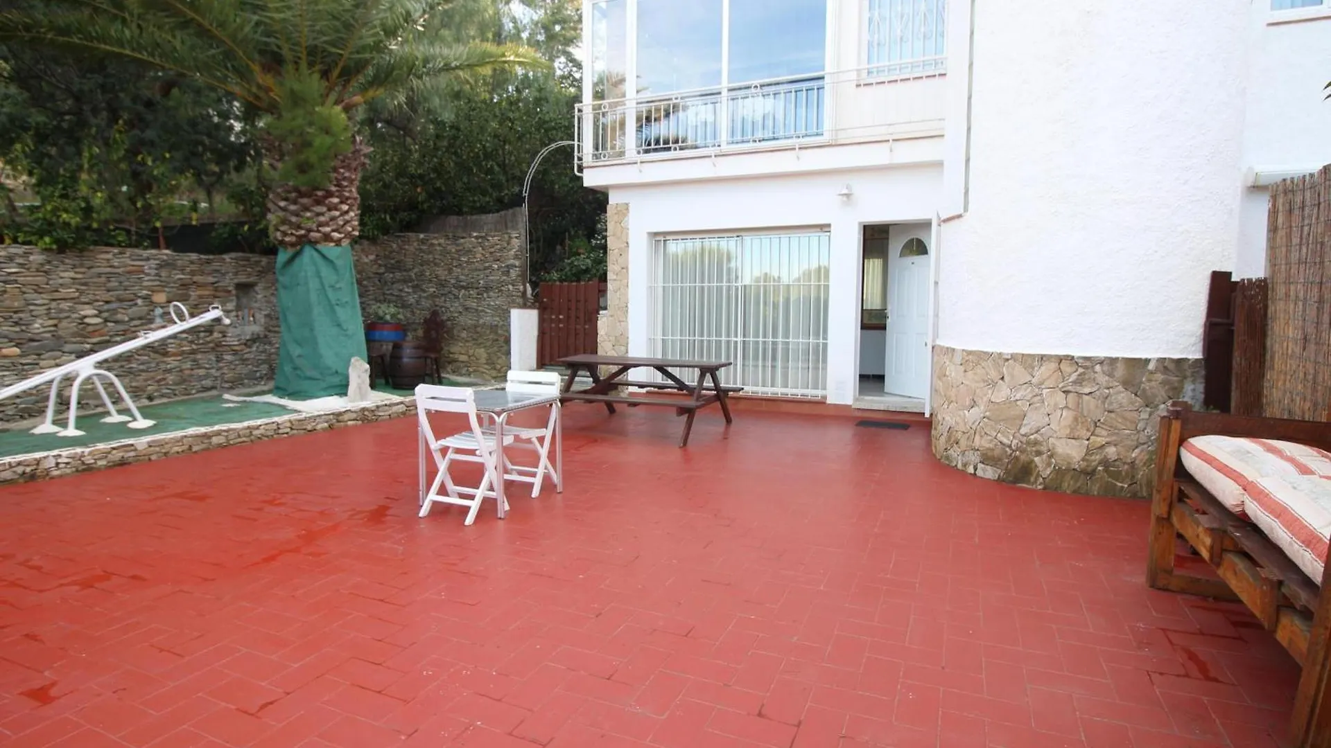 Grifeu 4 - Apartamento Situado Muy Cerca De La Playa De Cap Ras, Para 4 Personas - Es-228-194 Llança